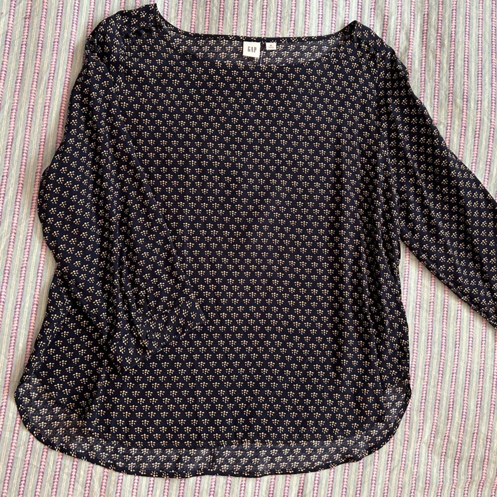 NWT GAP Pullover Viscose Blouse w Button Detail on Shoulders